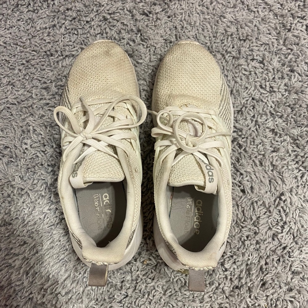 Adidas tennis shoes